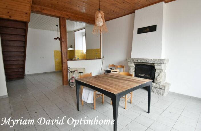 Un ensemble immobilier aux multiples possibilités au cœur de Kergrist-Moëlou — photo 3