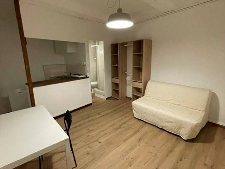 COUR MIRABEAU / RUE COURTEISSADE : PIED A TERRE À LOUER MEUBLÉ — photo 1