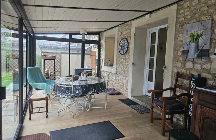 Maison de caractère de 153m2 en pierre avec piscine à VAUNAC (24) — photo 2