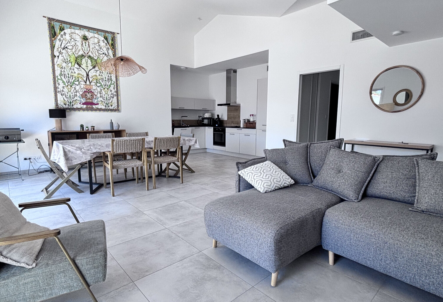 AVP IMMO   T3 DE 88 M2 AVEC TERRASSE DE 35 M2 À 2 MINUTES À PIED DE LA PLAGE DES LECQUES — photo 1