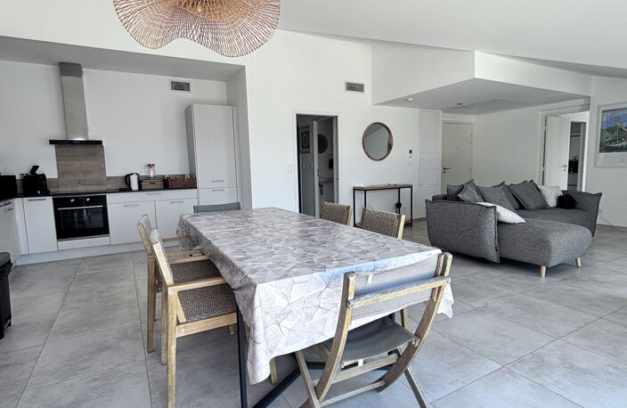 AVP IMMO   T3 DE 88 M2 AVEC TERRASSE DE 35 M2 À 2 MINUTES À PIED DE LA PLAGE DES LECQUES — photo 3
