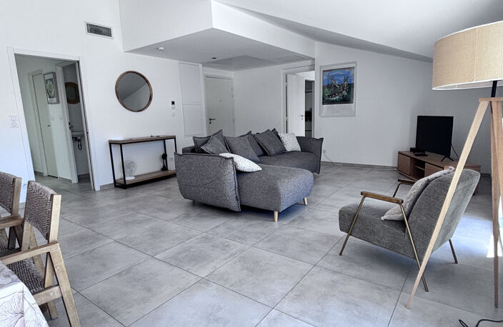AVP IMMO   T3 DE 88 M2 AVEC TERRASSE DE 35 M2 À 2 MINUTES À PIED DE LA PLAGE DES LECQUES — photo 4