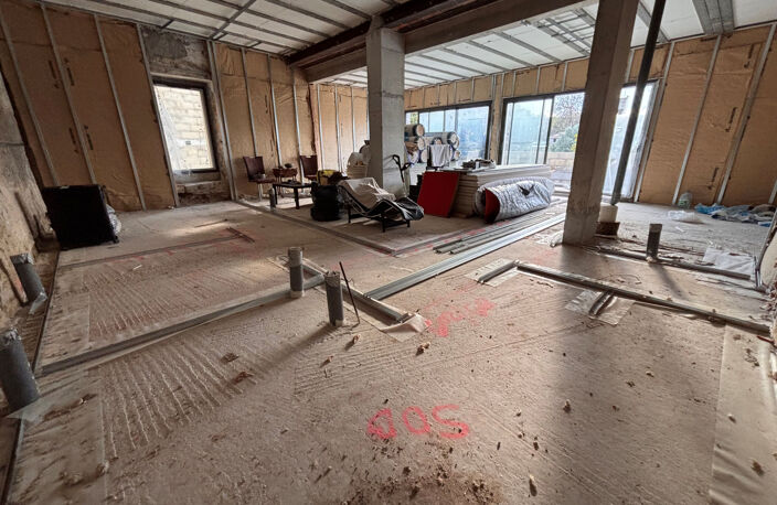 SAINT-CYR-SUR-MER   T3 À RÉNOVER DE 70 M2 AVEC TERRASSE DE 19 M2 — photo 2