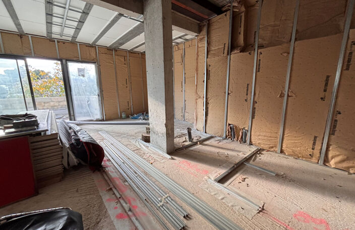 SAINT-CYR-SUR-MER   T3 À RÉNOVER DE 70 M2 AVEC TERRASSE DE 19 M2 — photo 4