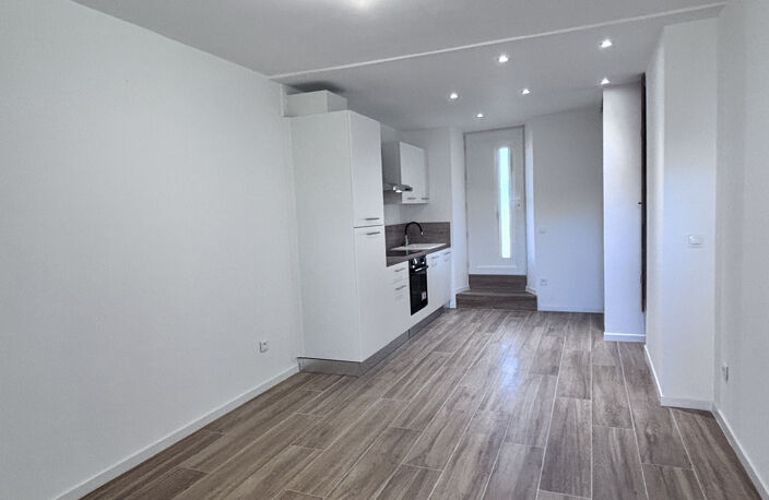 STUDIO RÉNOVÉ AVEC TERRASSE DE 11 M2 ET PARKING   IDÉAL PREMIER ACHAT — photo 4