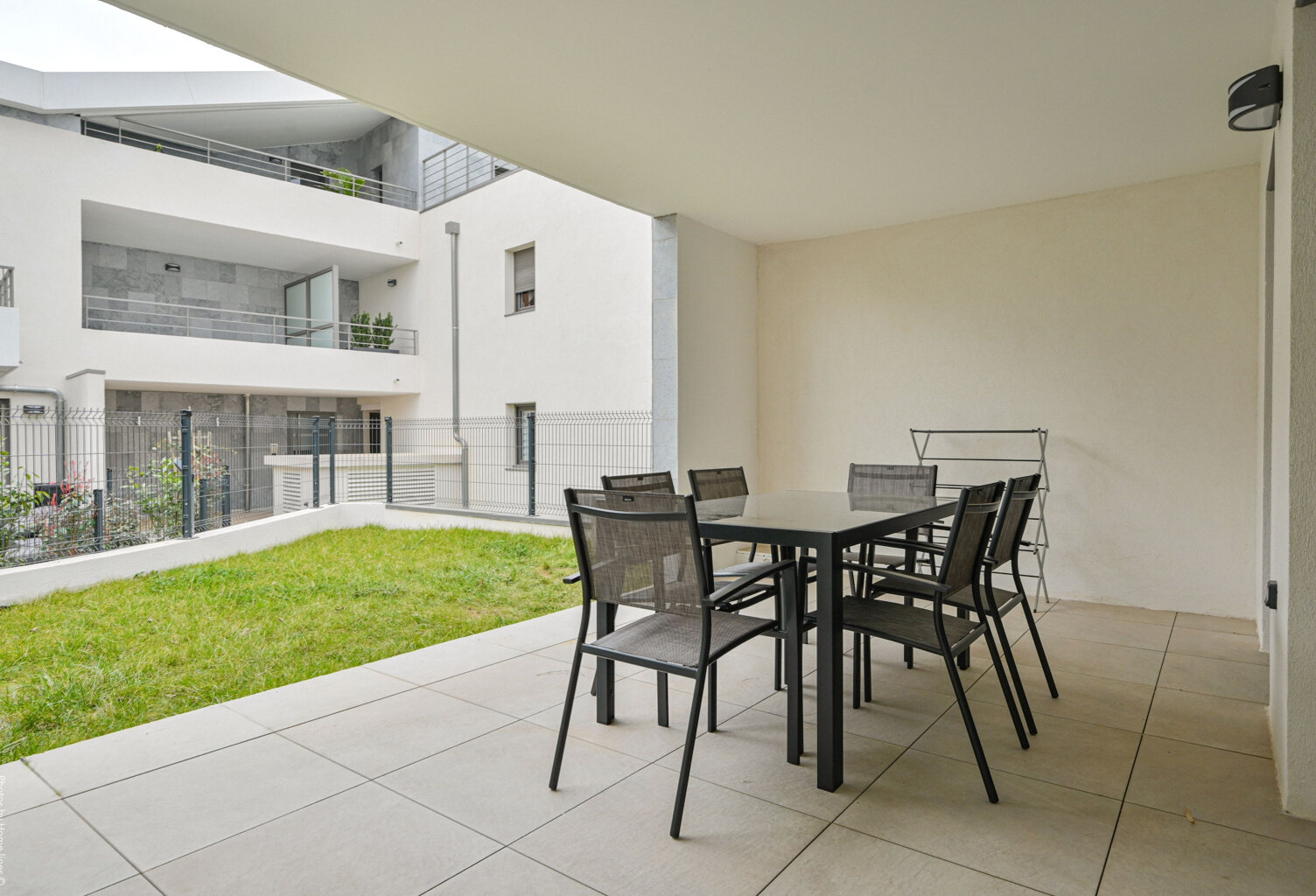 LES LECQUES   APPARTEMENT T2 AVEC TERRASSE, JARDIN, PISCINE ET PARKING À 100 M DE LA PLAGE — photo 1