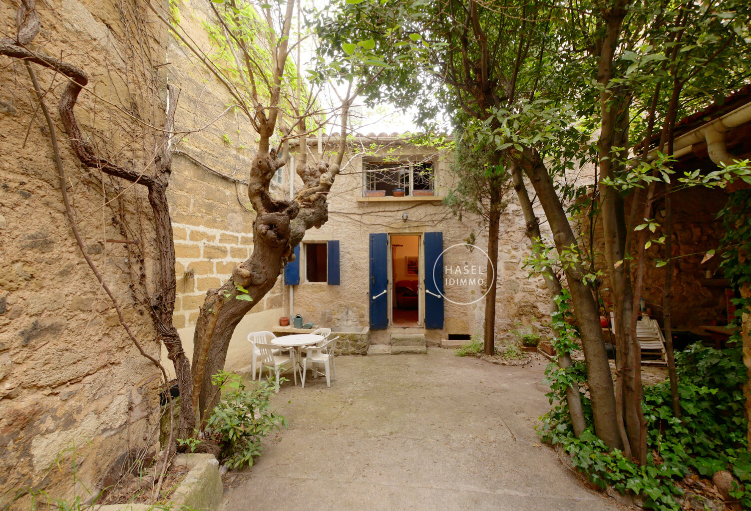 Castelnau de Guers, secteur Pézenas, centre historique, deux — photo 1
