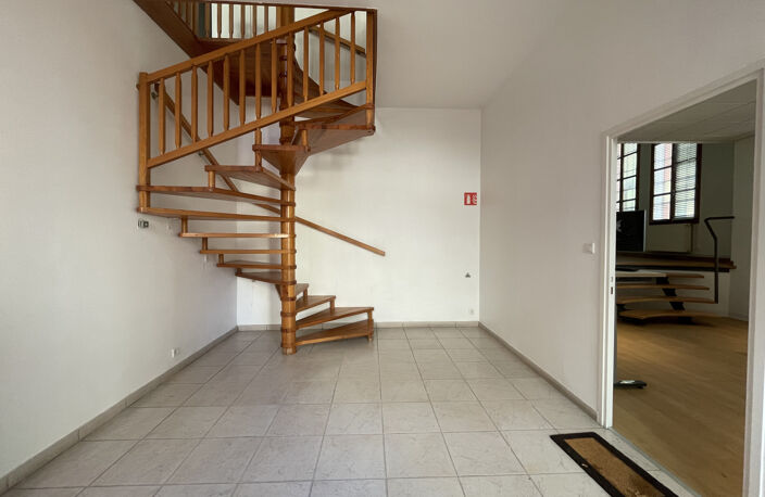BÂTIMENT PROFESSIONNEL   FORT POTENTIEL — photo 2