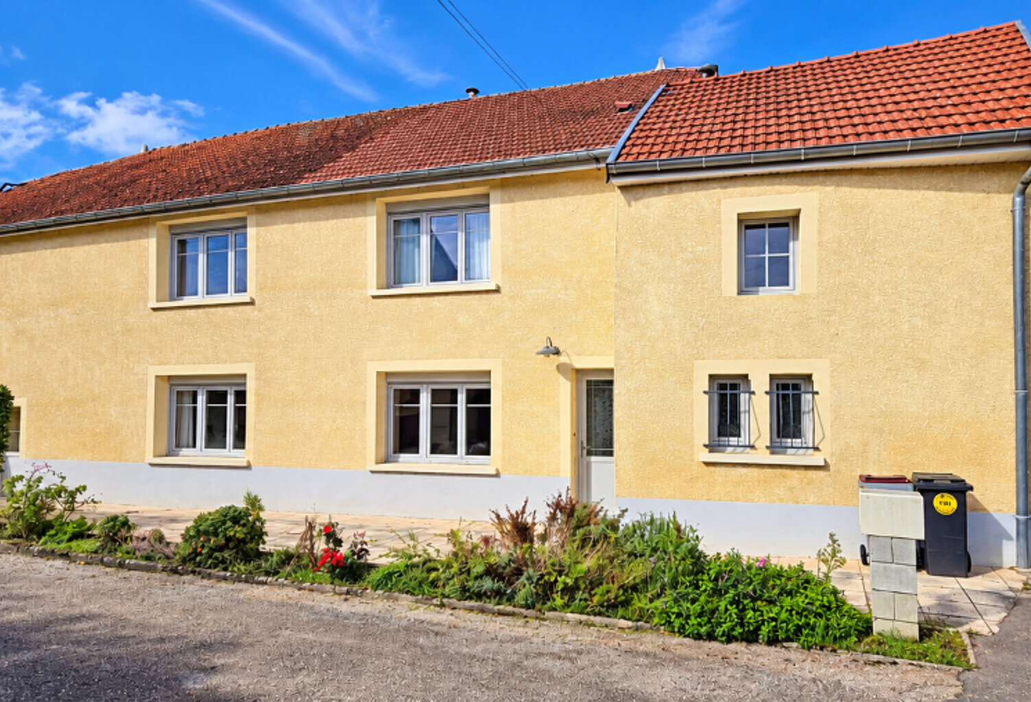 Maison Velet 4 pièce(s) — photo 1