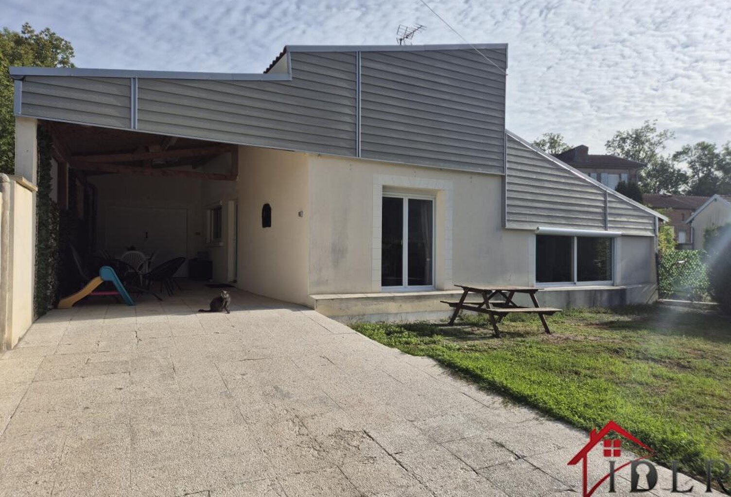 AMBRIERES, maison principale de 94m2 avec maison indépendant — photo 1