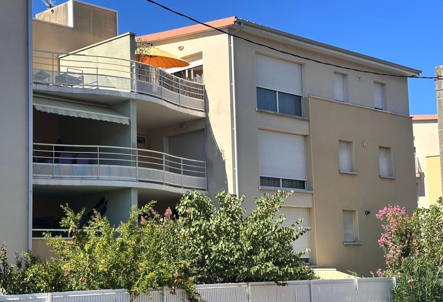 Livron Type 3 Loué avec terrasse, cave et garage — photo 1