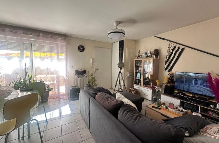 Livron Type 3 Loué avec terrasse, cave et garage — photo 4