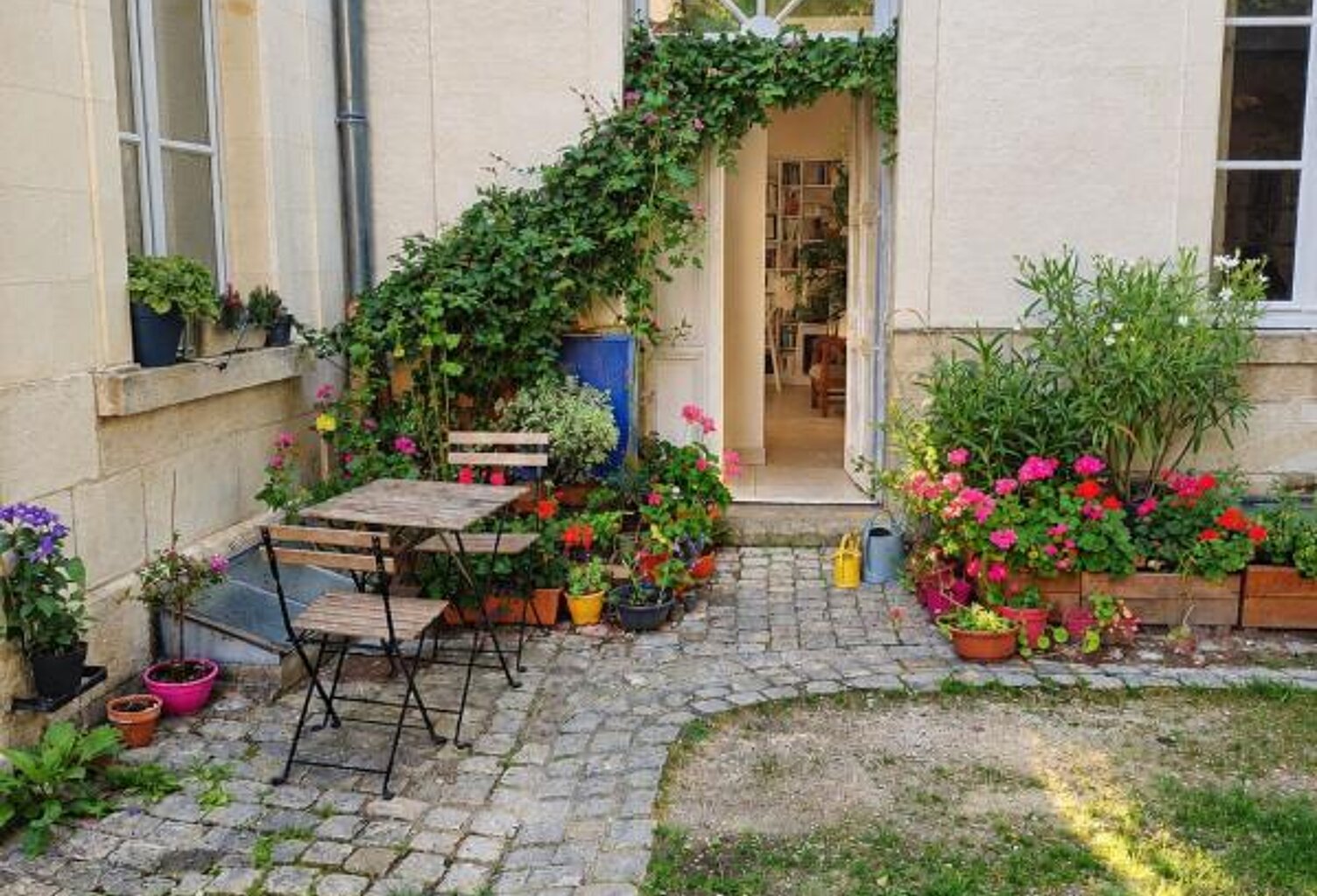Appartement À Louer — photo 1