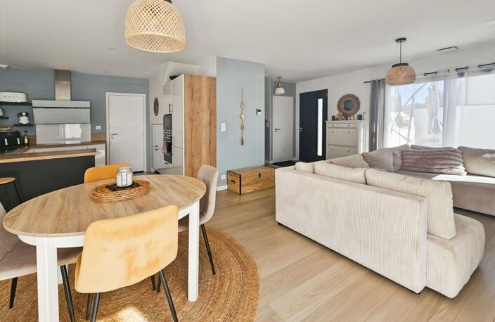 À Vendre à Blauzac - Maison 80 m² T4 avec piscine — photo 4