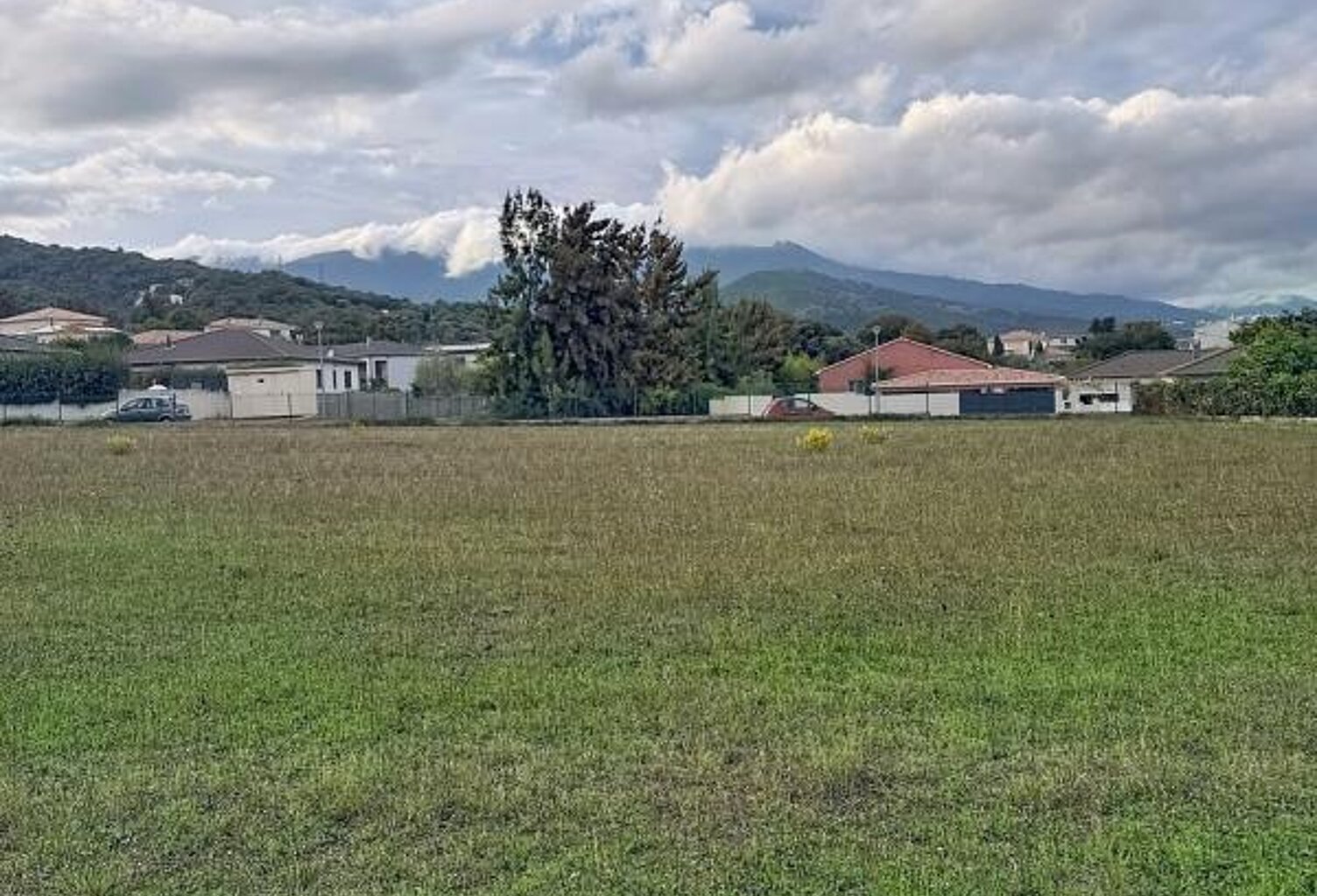 Terrain À Vendre — photo 1