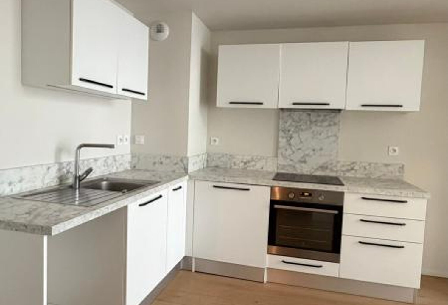 Appartement À Louer — photo 1