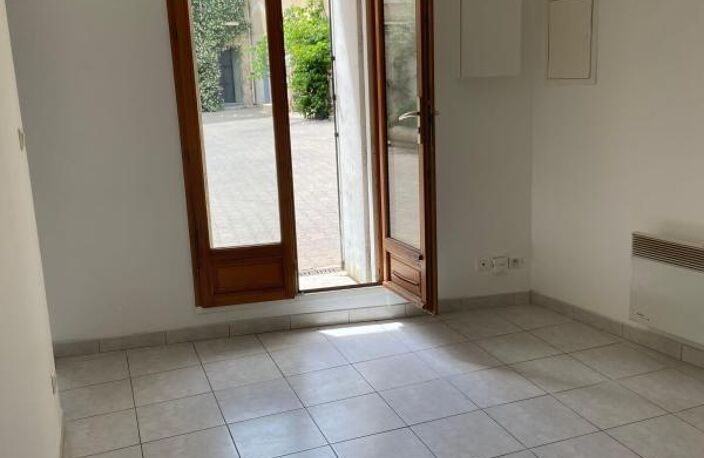 Appartement  2 pièce(s) 36 m2 à louer vide à l'année — photo 3