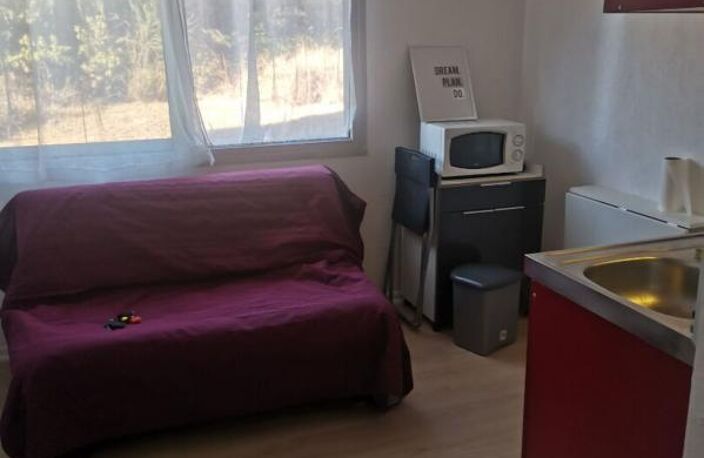 Studio meublé  sis  18 impasse Levraut  quartier Carremeau et Vattel — photo 2