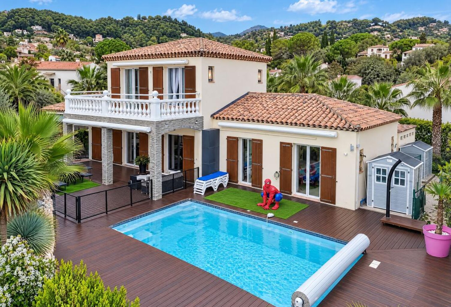 LA COLLE SUR LOUP - Villa 4/5P + St. indépendant - 162 m² Terrasses - Piscine - Terrain 1.792 m² — photo 1