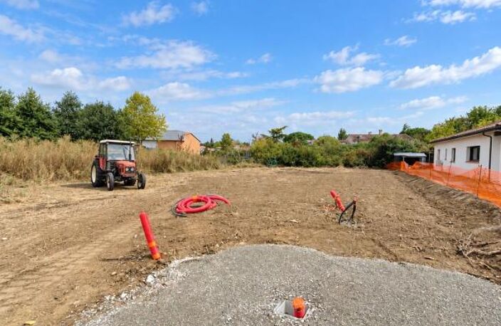 Terrain rectangulaire-  800m2 - En partie viabilisé — photo 2