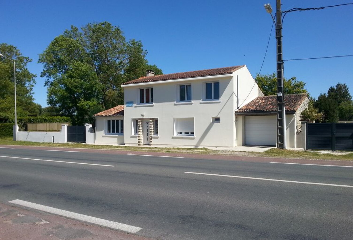 Maison de 130m2 à louer sur Saint-Georges-des-Coteaux — photo 1