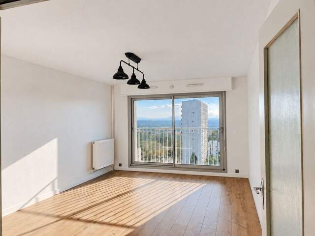 Appartement de 67m2 à louer sur Vénissieux — photo du bien