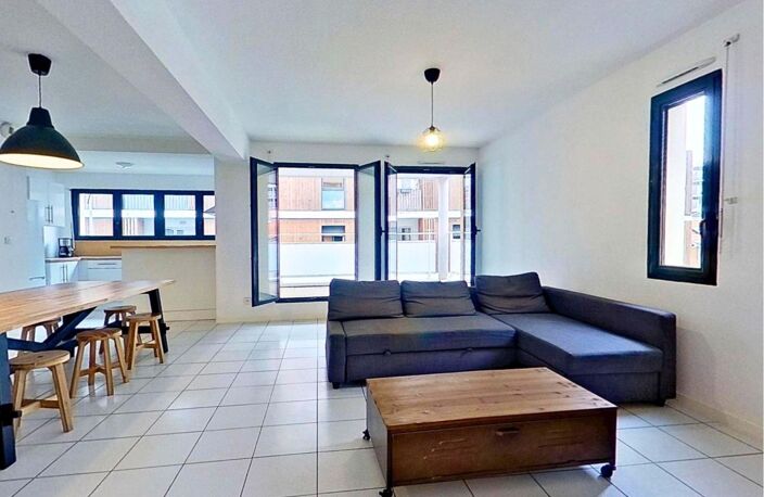 Appartement 4 pièces - Rue Prunier 33300 Bordeaux — photo 2