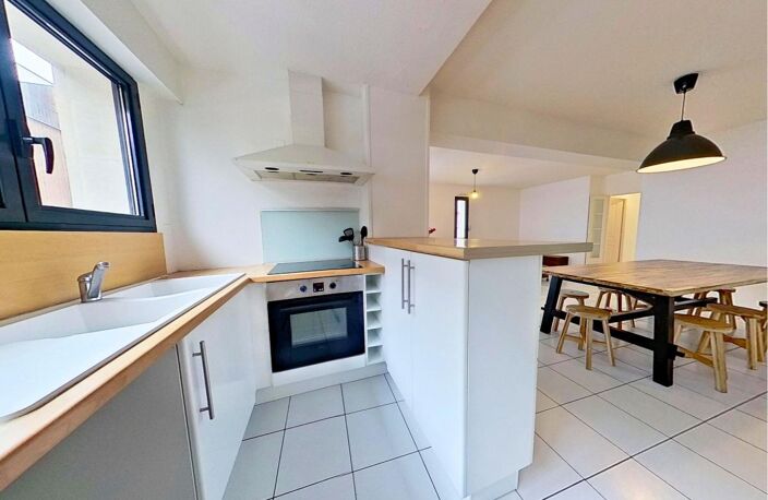 Appartement 4 pièces - Rue Prunier 33300 Bordeaux — photo 3