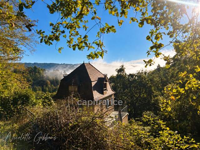 BEAULIEU-SUR-DORDOGNE – UN REFUGE HORS DU TEMPS, AU CŒUR DE 1,2 HECTARE DE NATURE — photo du bien