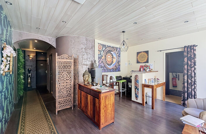 À VENDRE – INSTITUT-DANS LE SECTEUR DU BIEN-ÊTRE ET DE L’ESTHÉTIQUE-SAUNA-HAMMAM-BABY SAUNA- FAMILIAL — photo 3