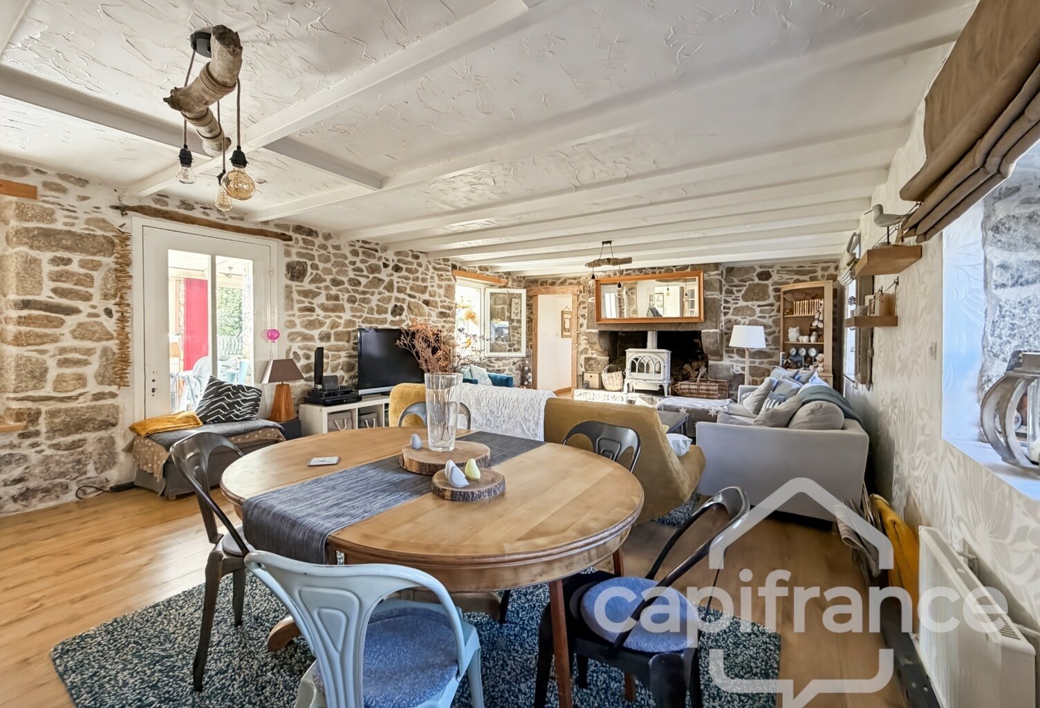 MAISON DE CARACTÈRE À LANNILIS - PROCHE CENTRE - 5 CHAMBRES - VÉRANDA PLEIN SUD, JARDIN ET DÉPENDANCES — photo 1