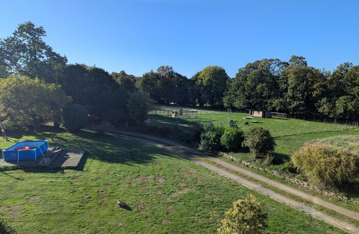🏡 MAISON AVEC GITE, DEPENDANCE ET GRAND TERRAIN A CORAY — photo 2