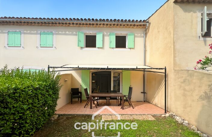 DOMAINE DE PONT ROYAL – Bastidon climatisé de 44 m², ravalé et parfaitement entretenu, avec jardin, 2 chambres et place de parking, au cœur de la nature — photo 3