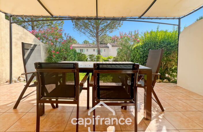 DOMAINE DE PONT ROYAL – Bastidon climatisé de 44 m², ravalé et parfaitement entretenu, avec jardin, 2 chambres et place de parking, au cœur de la nature — photo 5