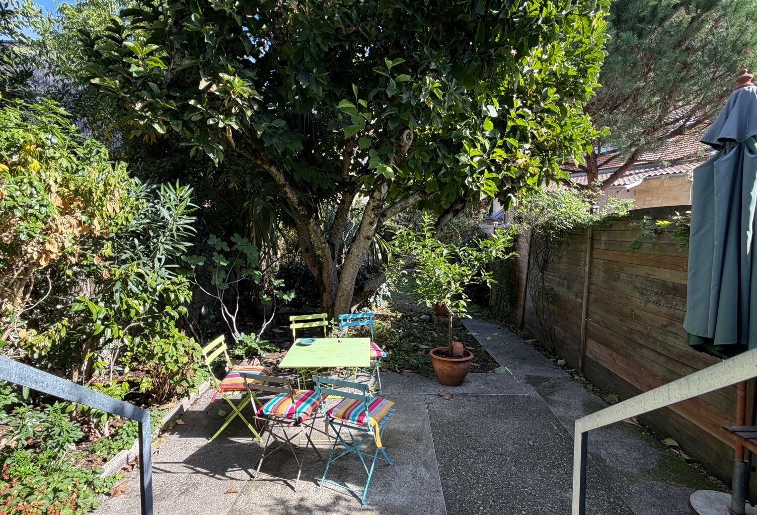 Echoppe 3 chambres + bureau sur adorable jardin — photo 1