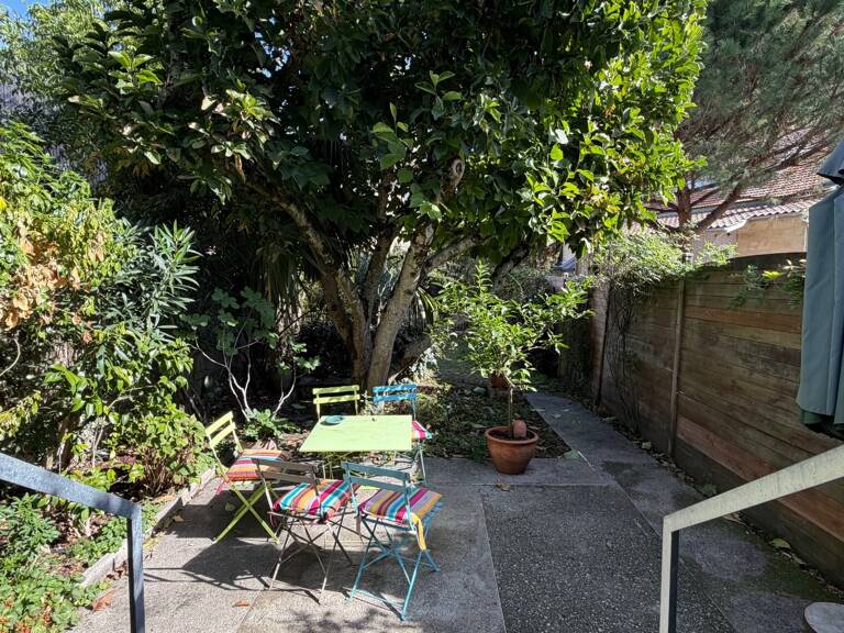 Echoppe 3 chambres + bureau sur adorable jardin — photo 1