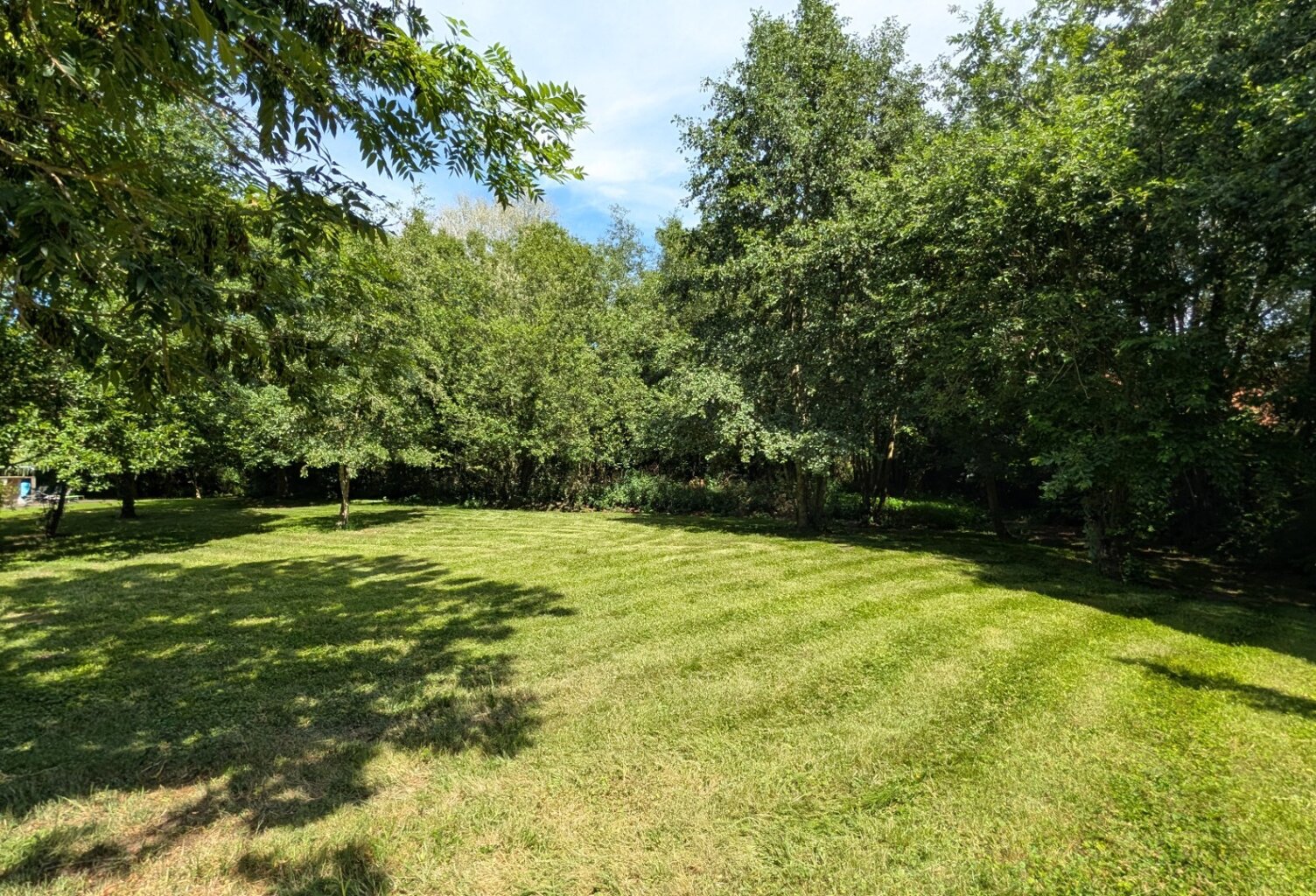 À VENDRE – SUPERBE TERRAIN CONSTRUCTIBLE DE 2 000 m² À QUIESTÈDE 🌳(62) — photo 1