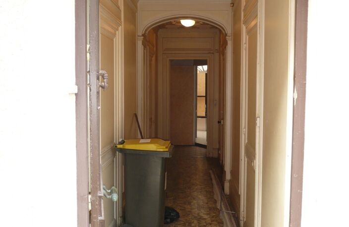 COGNAC Rue Piétonne A Vendre Local Commercial + Logement — photo 3
