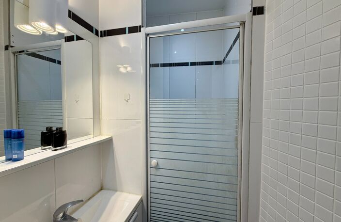 Appartement à vendre 1 pièces PARIS 18EME ARRONDISSEMENT (75) — photo 4