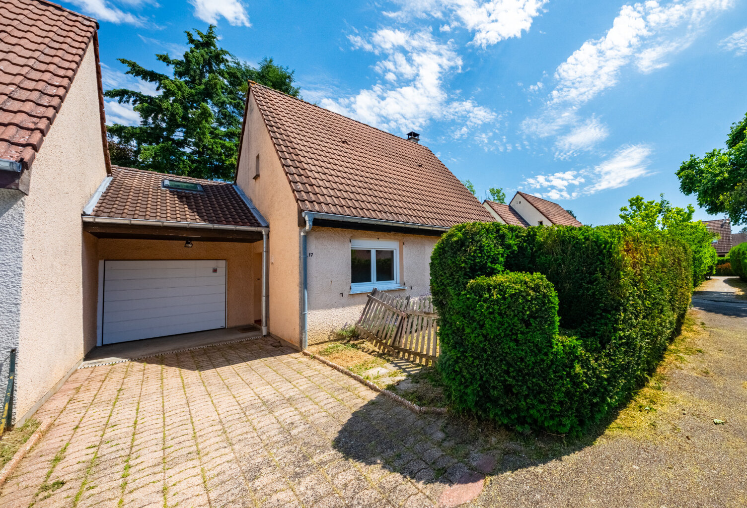 Maison à vendre 4 pièces GENLIS (21) — photo 1