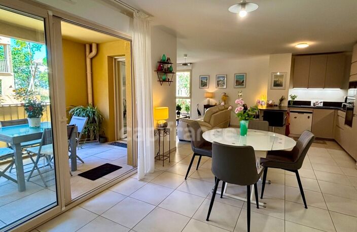 Appartement à vendre 4 pièces HYERES (83) - Plain pied - 2 terrasses - Possibilité 2 parkings — photo 4