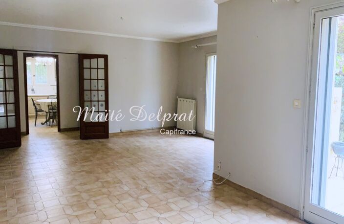 SARRIANS – MAISON FAMILIALE 200 M² AVEC PISCINE, 5 CHAMBRES ET DOUBLE GARAGE — photo 5