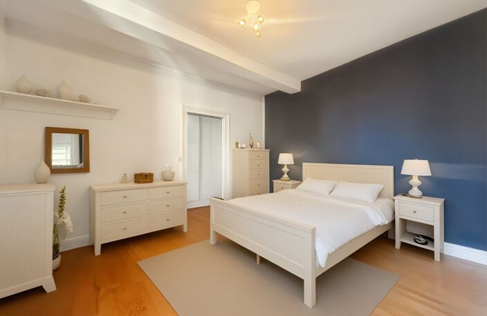 Agen coeur de ville, quartier Cathédrale, au calme dans une impasse, grand appartement de 161,70 m² Loi Carrez avec 7 pièces principales — photo 3