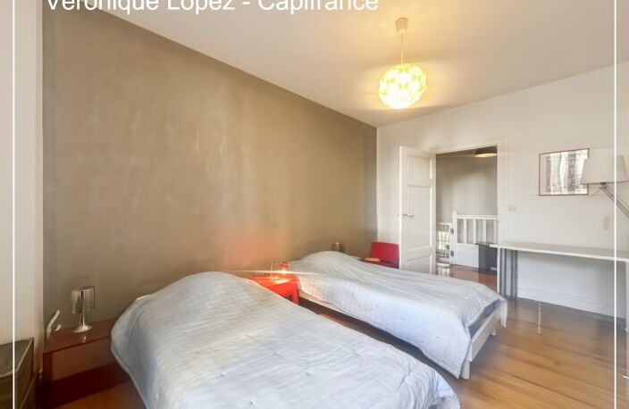 Agen coeur de ville, quartier Cathédrale, au calme dans une impasse, grand appartement de 161,70 m² Loi Carrez avec 7 pièces principales — photo 4