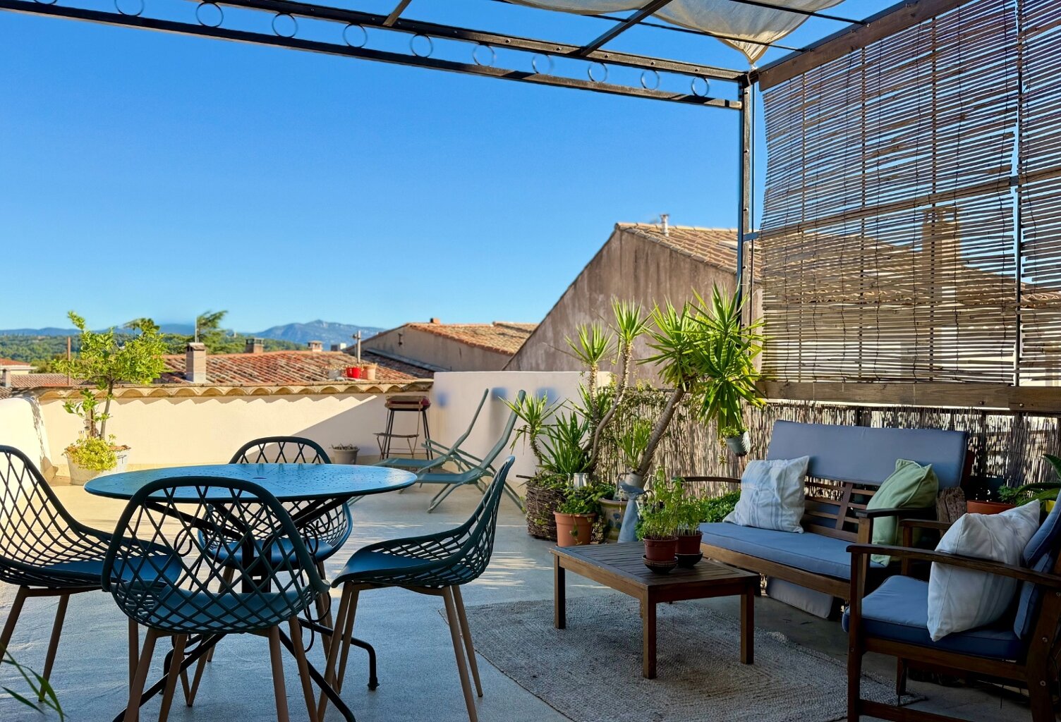 Clermont-l’Hérault (34) – Appartement 4 pièces avec grande terrasse et vue panoramique — photo 1