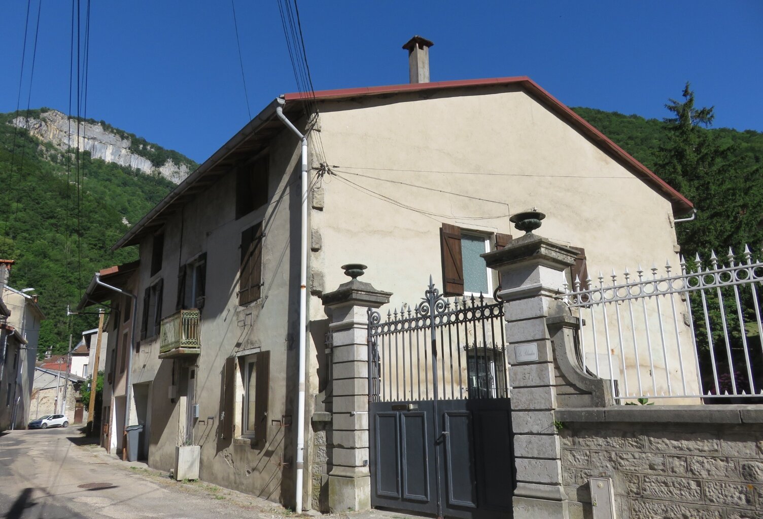 Maison à vendre 5 pièces CHALEY (01) de 100 m² plus terrain de 64 m² — photo 1