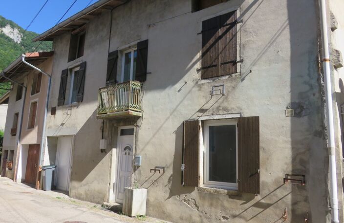 Maison à vendre 5 pièces CHALEY (01) de 100 m² plus terrain de 64 m² — photo 3