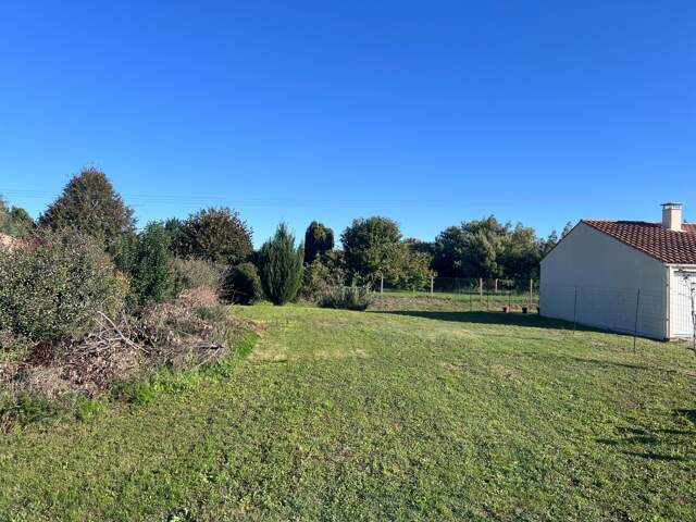 Terrain à vendre PESSINES (17) - Superficie 457m² — photo du bien
