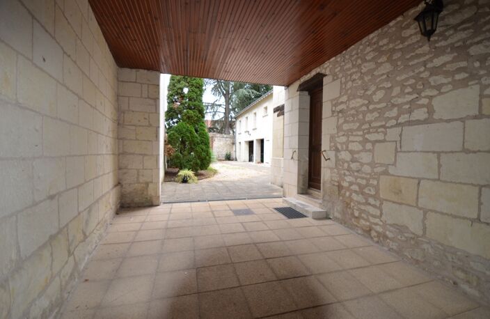 Dept de la vienne, Maison de ville à vendre 8 pièces CHATELLERAULT (86) — photo 3