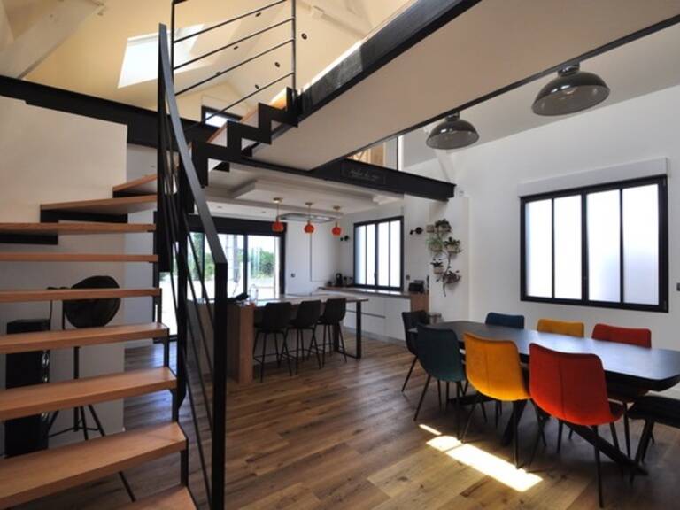 Maison à vendre 7 pièces SAINT GERMAIN DES PRES (49), grande maison familiale rénovée, 5 chambres, jardin, garage-atelier — photo 1